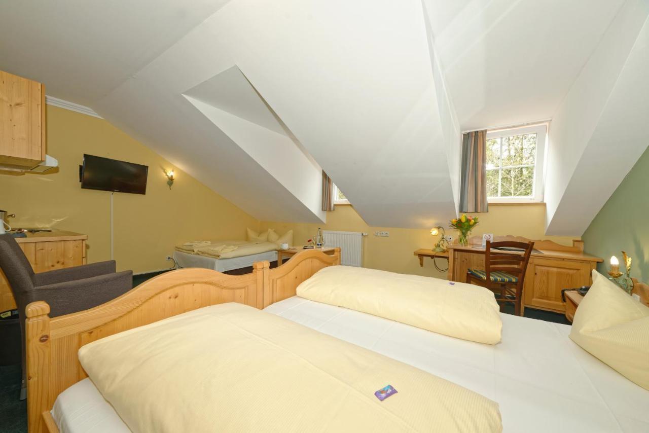 Hotel Zum Maximilian Bad Feilnbach Exteriör bild