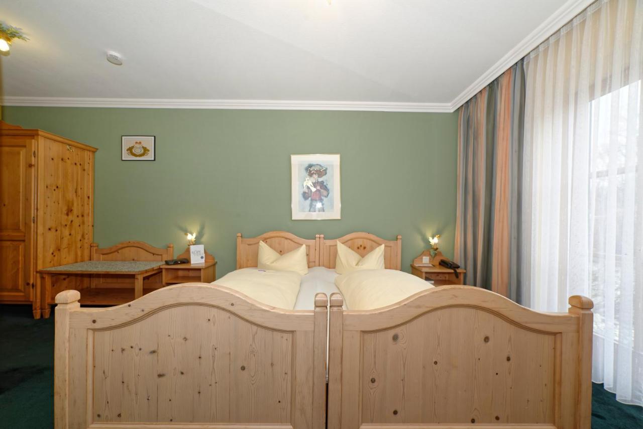 Hotel Zum Maximilian Bad Feilnbach Exteriör bild